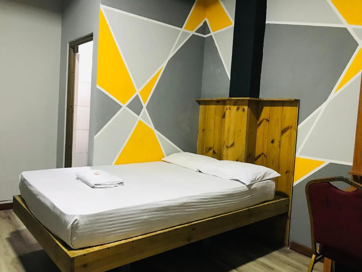 Alina Budget Hotel Кадувела Екстериор снимка