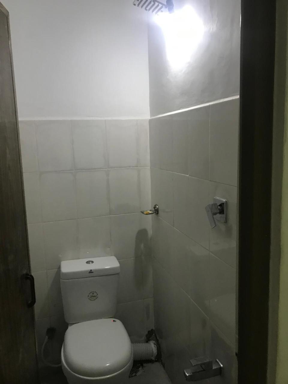 Alina Budget Hotel Кадувела Екстериор снимка