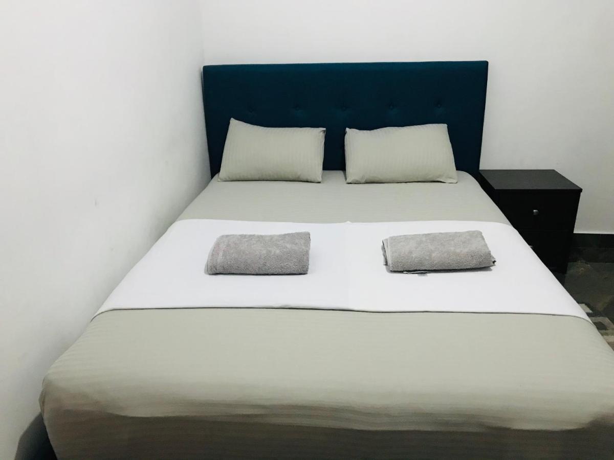 Alina Budget Hotel Кадувела Екстериор снимка